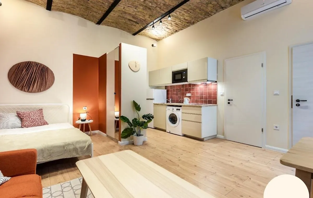 Cozy Apartment In Akacfa St, Sun Budapest